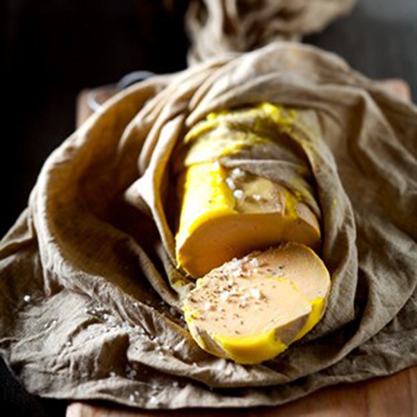 Le Foie Gras de Canard Entier mi-cuit au Torchon