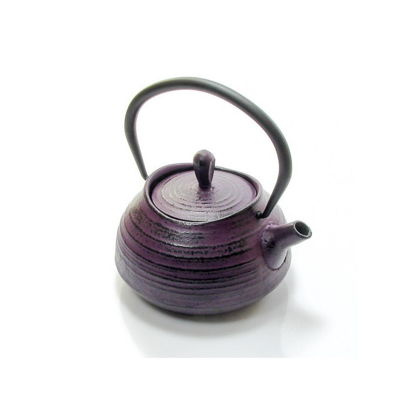 Théière en fonte émaillée violette avec filtre inox 40cl