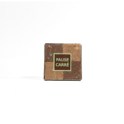 Pause carrée pâte d'amande noix chocolat